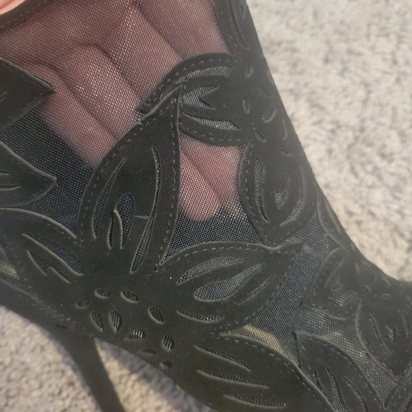 Jessica Simpson Booties - Picture 2 of 5